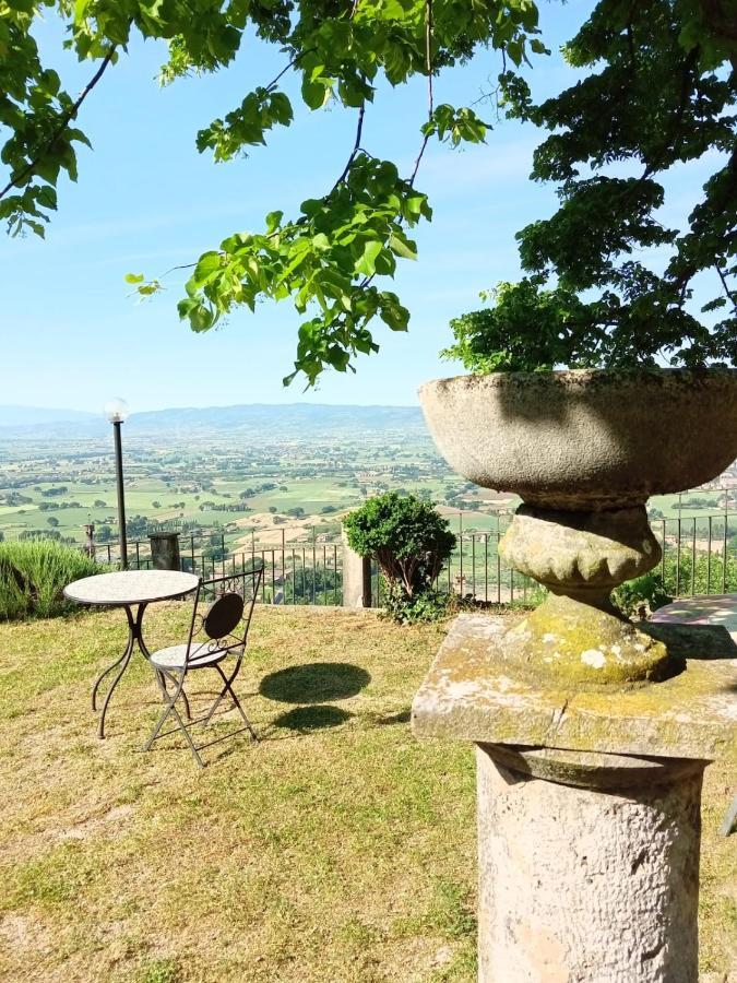 Residenza Messer Pajola Assisi Bagian luar foto