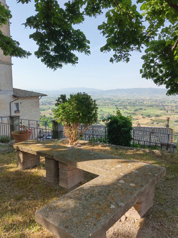Residenza Messer Pajola Assisi Bagian luar foto