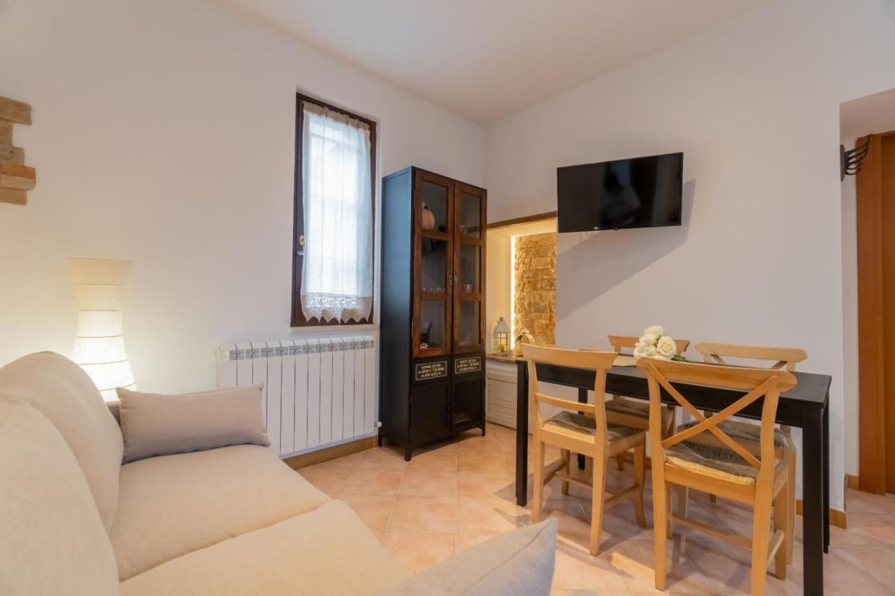 Residenza Messer Pajola Assisi Bagian luar foto